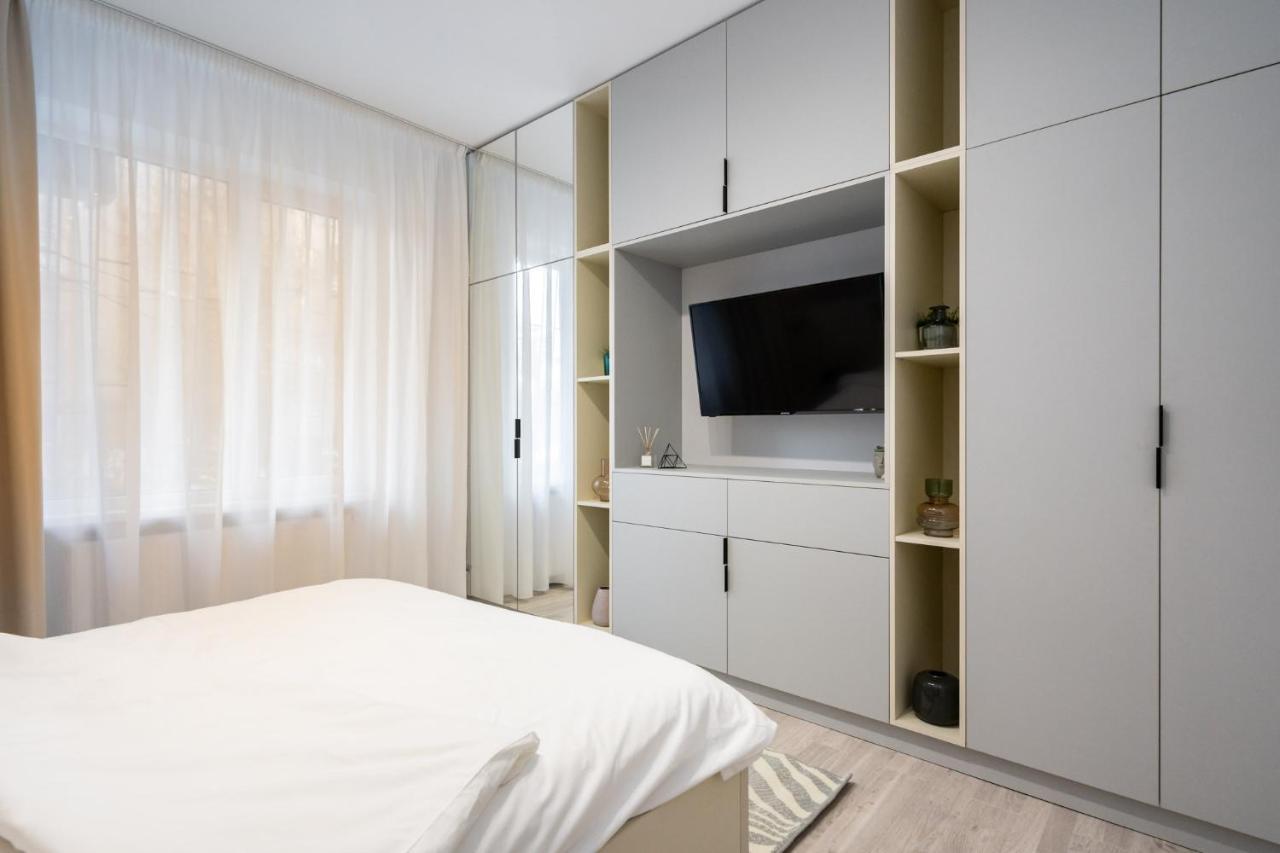 Four Bedroom Apartment, Old Town Bukarest Exteriör bild