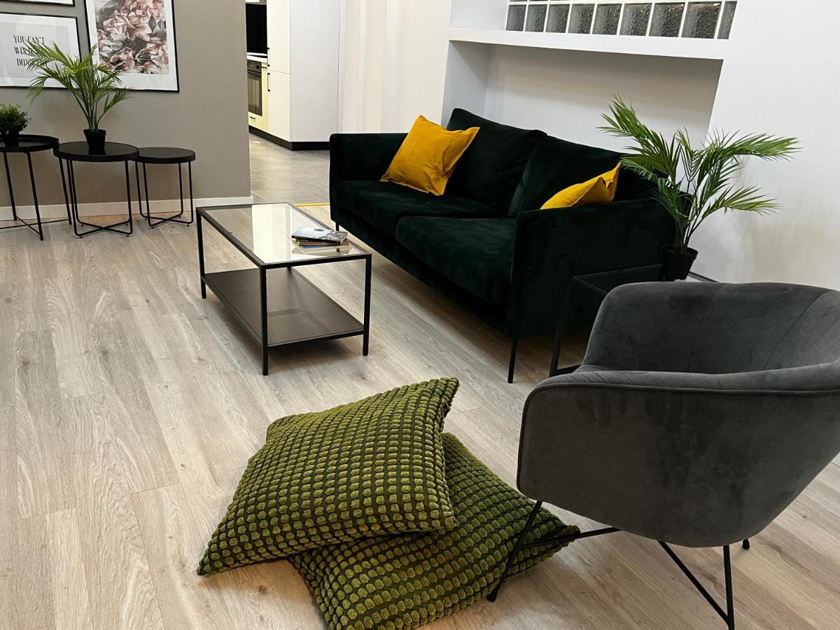 Four Bedroom Apartment, Old Town Bukarest Exteriör bild