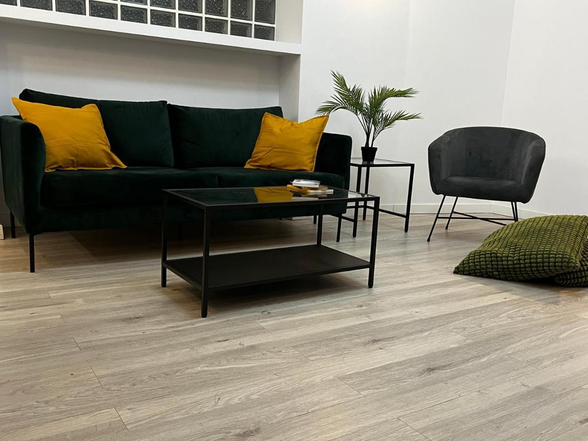Four Bedroom Apartment, Old Town Bukarest Exteriör bild
