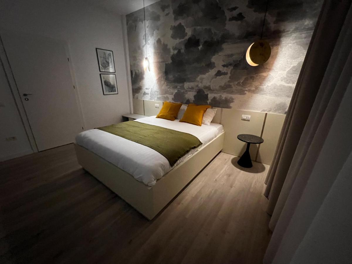 Four Bedroom Apartment, Old Town Bukarest Exteriör bild