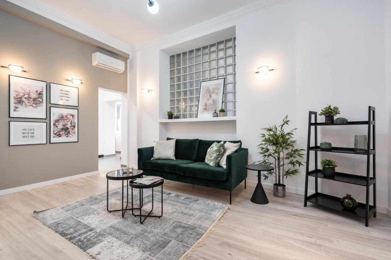Four Bedroom Apartment, Old Town Bukarest Exteriör bild